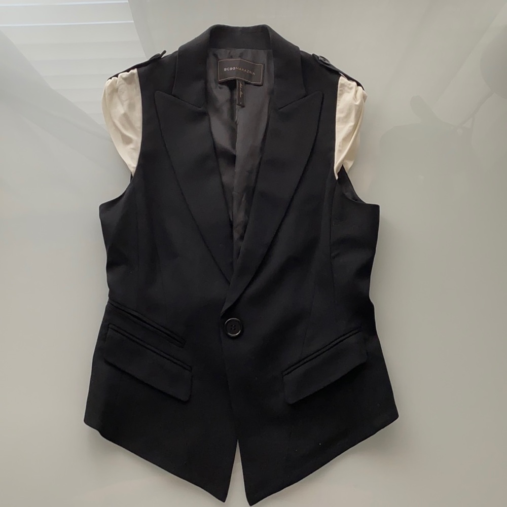 BCBG VEST
